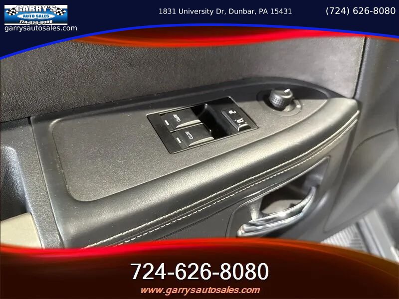 Used 2012 Dodge Challenger SRT8 w/ Premium Sound Group RWD image 17