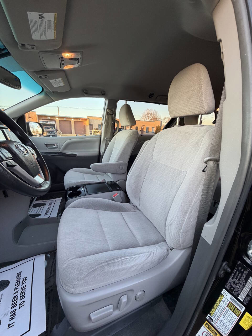 Used 2015 Toyota Sienna LE image 10