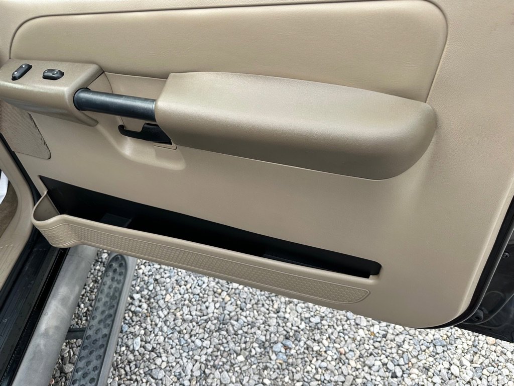 Used 2003 Ford Explorer image 20