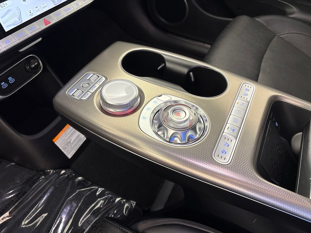 Used 2023 Genesis GV60 Advanced AWD/4WD image 39