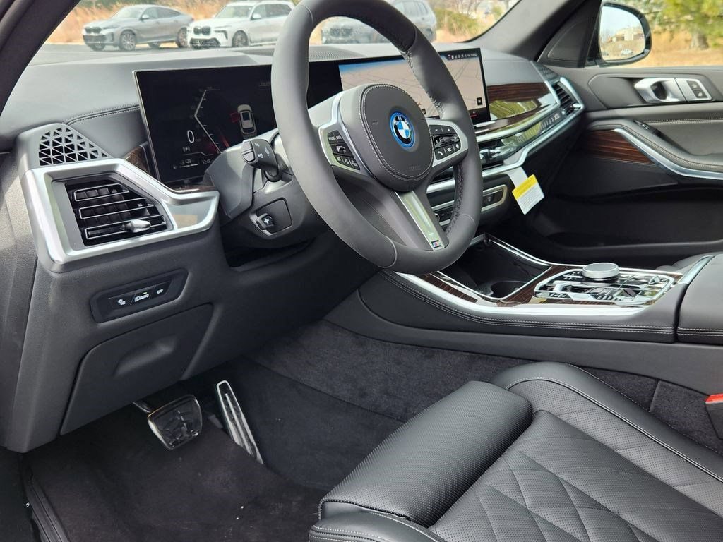 Used 2026 BMW X5 xDrive50e w/ M Sport Package AWD/4WD image 9