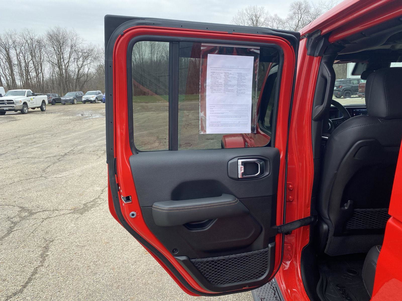 Used 2025 Jeep Gladiator High Tide image 28