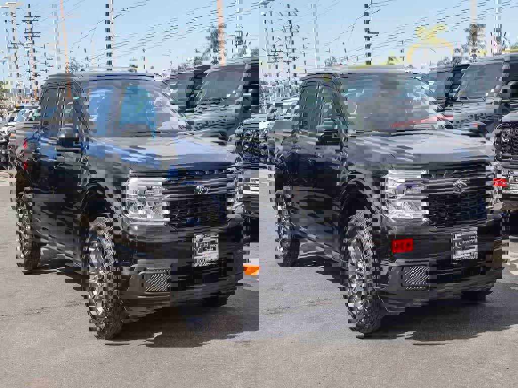 Used 2023 Ford Maverick XLT image 3
