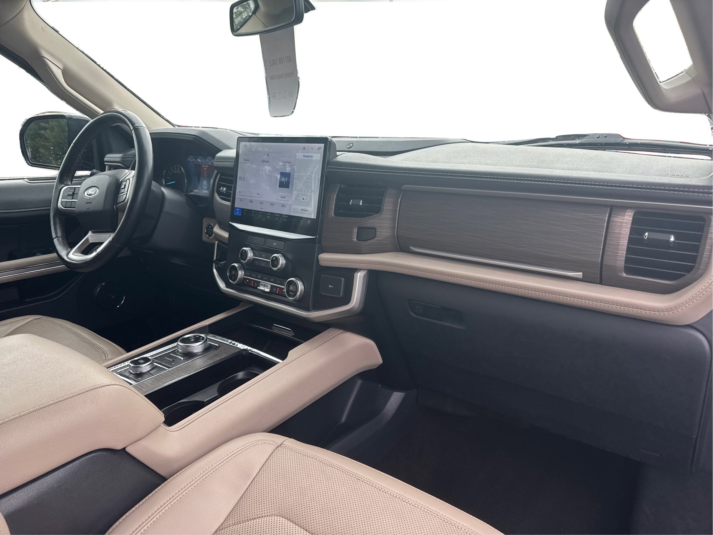 Used 2023 Ford Expedition Limited image 6