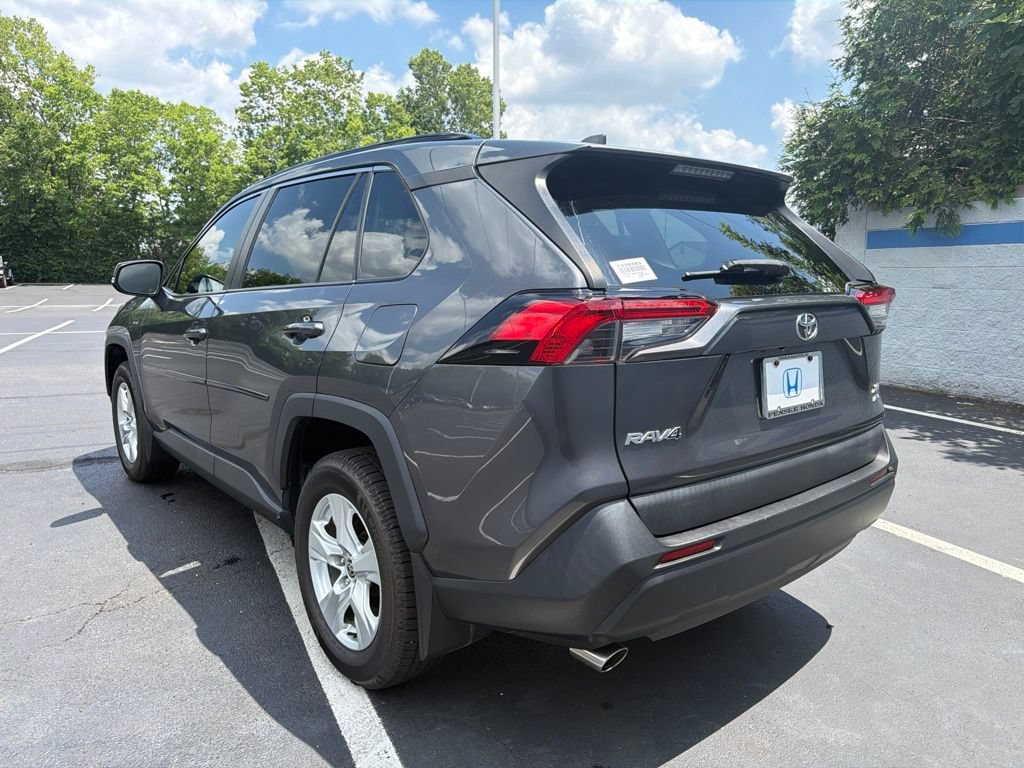 Used 2021 Toyota RAV4 XLE w/ Convenience Package AWD/4WD image 3