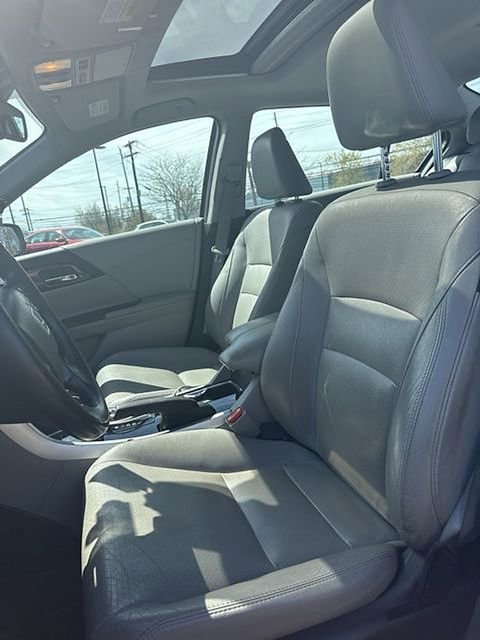 Certified 2017 Honda Accord EX-L image 6