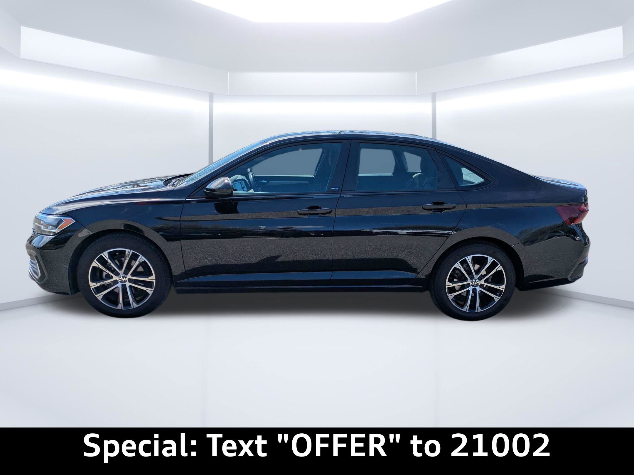 Used 2024 Volkswagen Jetta Sport image 6