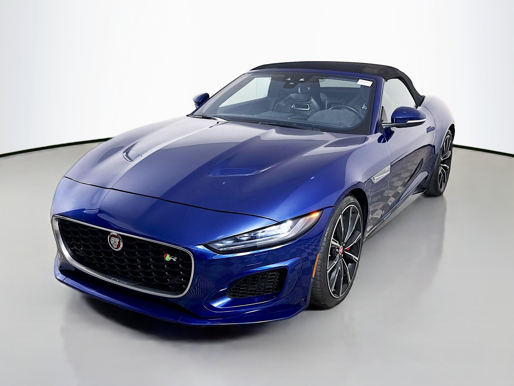 Used 2021 Jaguar F-TYPE R AWD/4WD image 4