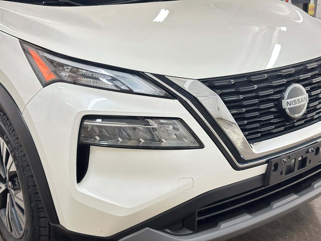 Used 2021 Nissan Rogue SV AWD/4WD image 16