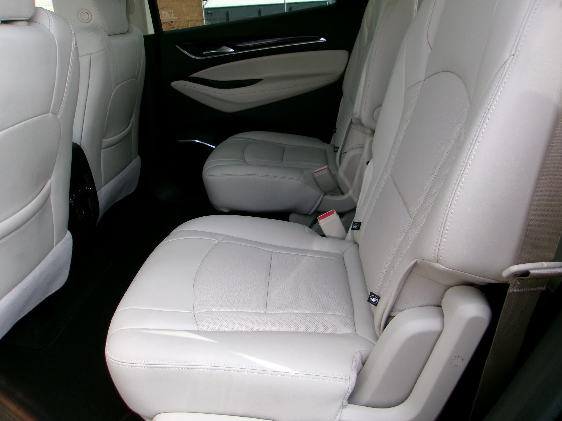 Used 2023 Buick Enclave Essence w/ Experience Buick Package FWD image 10