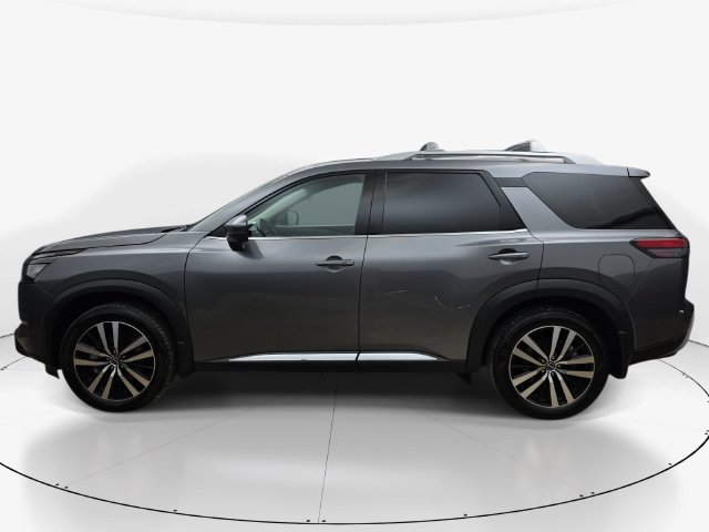 Used 2025 Nissan Pathfinder Platinum FWD image 9