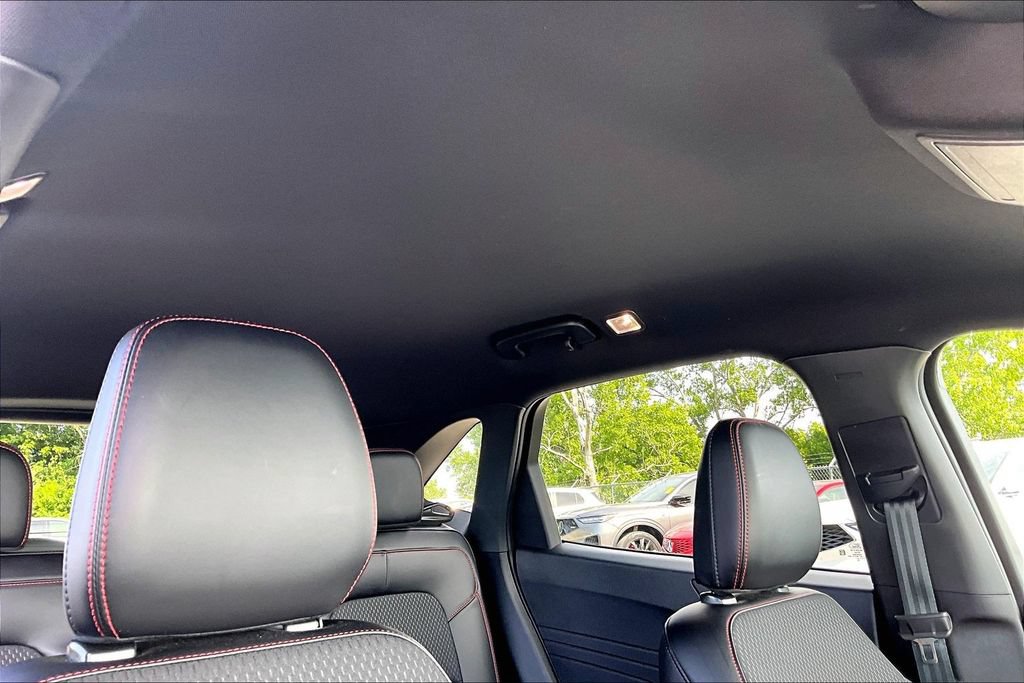 Used 2025 Ford Escape ST-Line w/ Tech Pack #1 FWD image 21