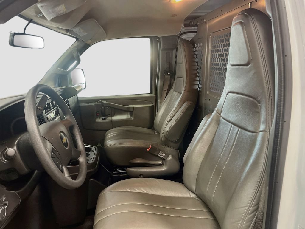Used 2024 Chevrolet Express 2500 w/ Driver Convenience Package RWD image 20