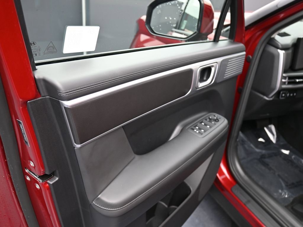 Used 2025 Hyundai Santa Fe SEL image 13