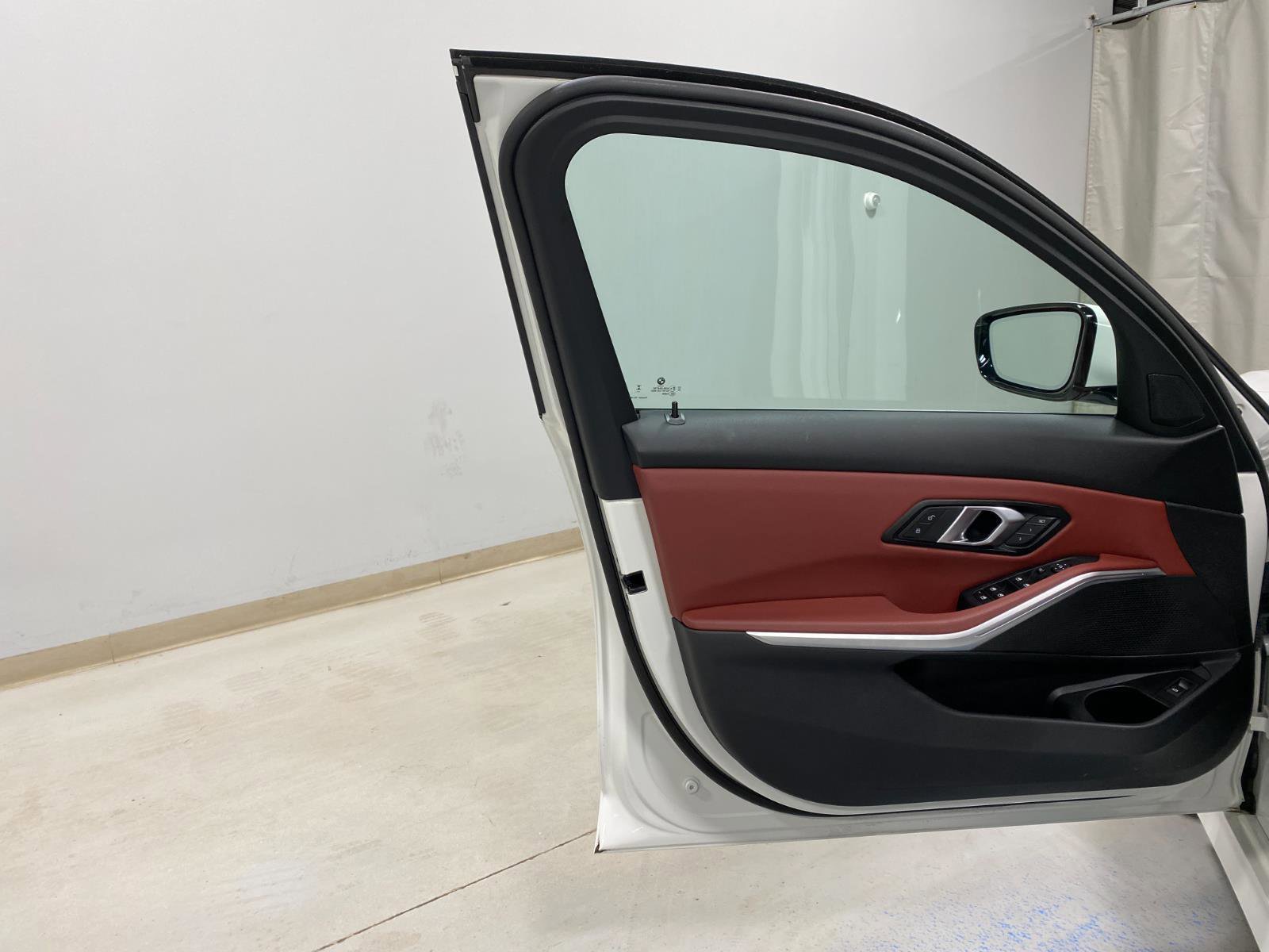 Certified 2024 BMW 330i xDrive 330i xDrive w/ Convenience Package image 20