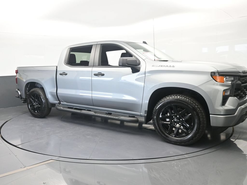 Used 2025 Chevrolet Silverado 1500 Custom w/ Turbomax Blackout Package RWD image 8