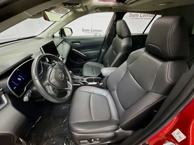 Used 2023 Toyota Corolla Cross XLE w/ Convenience Package FWD image 21