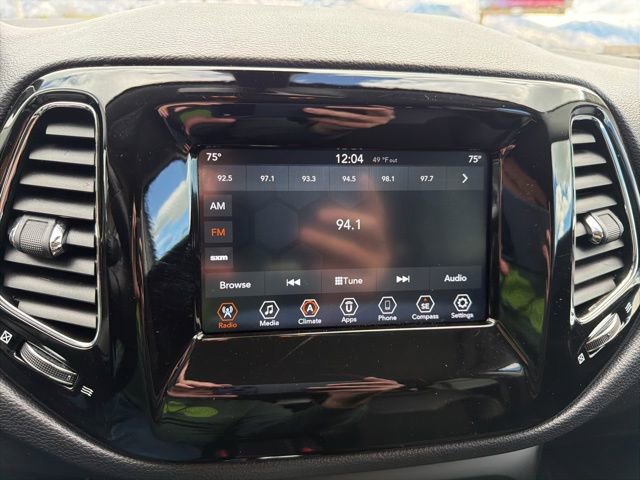 Used 2020 Jeep Compass Latitude image 12