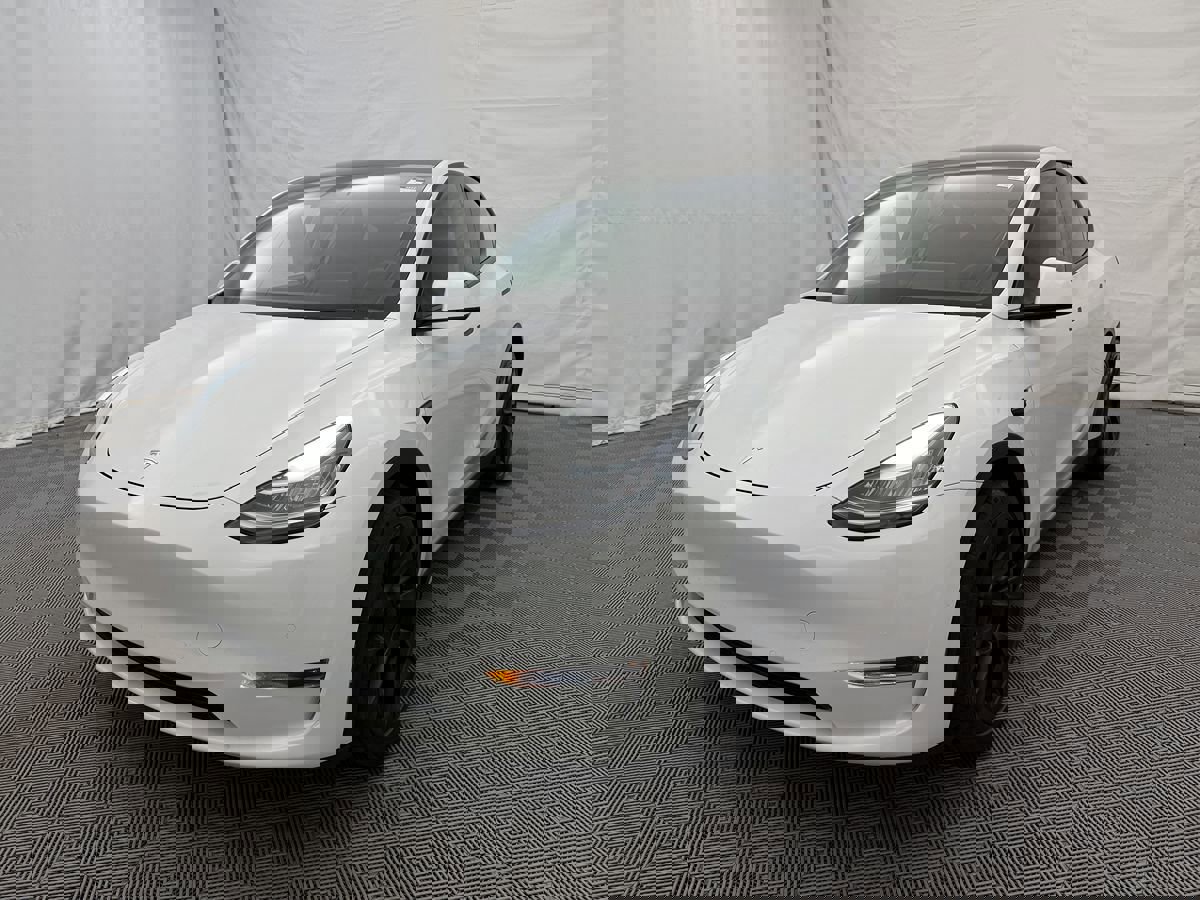 Used 2020 Tesla Model Y Long Range image 2