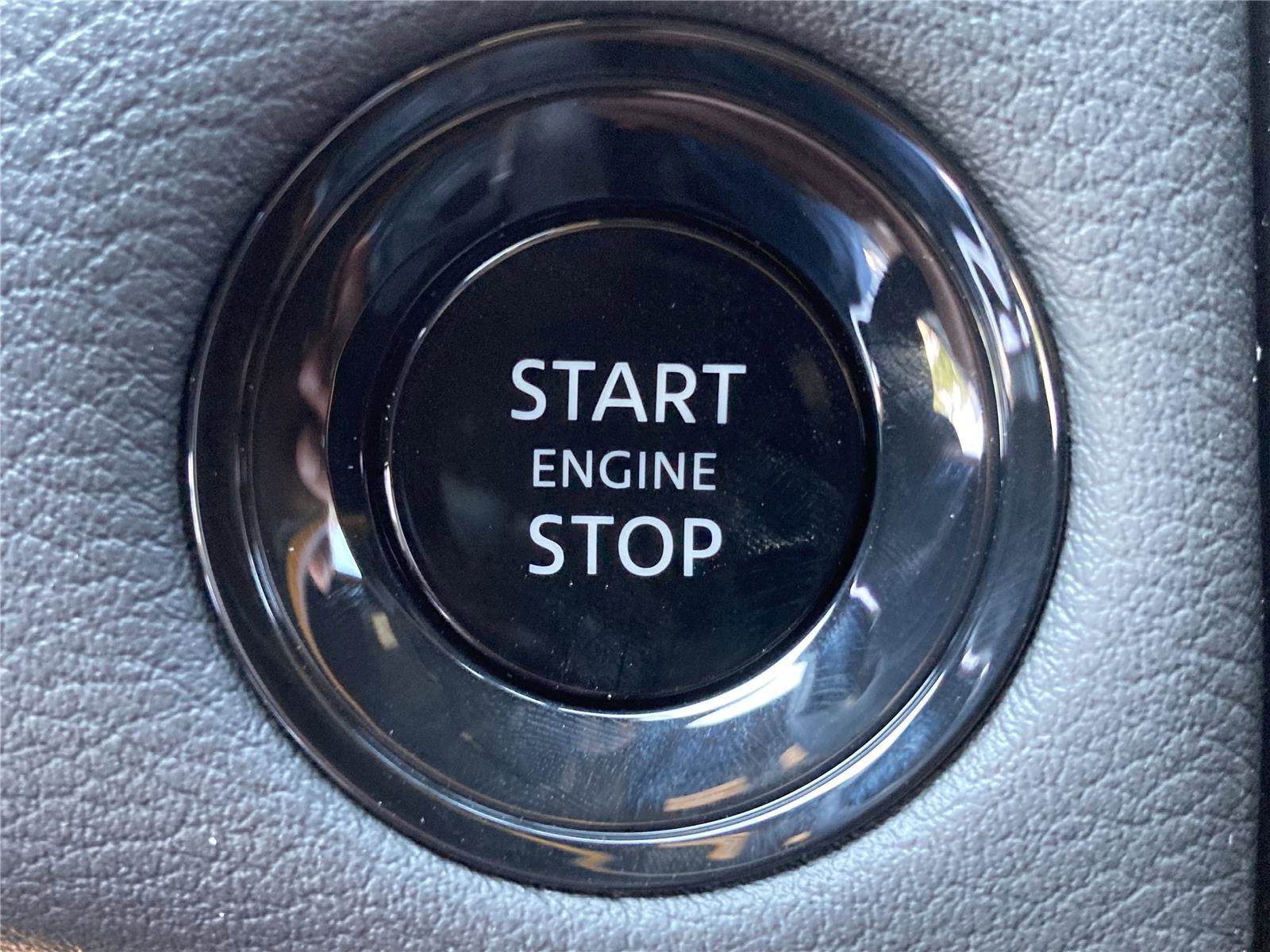 New 2025 Nissan Armada SL w/ Captain's Chari Seat Package image 20