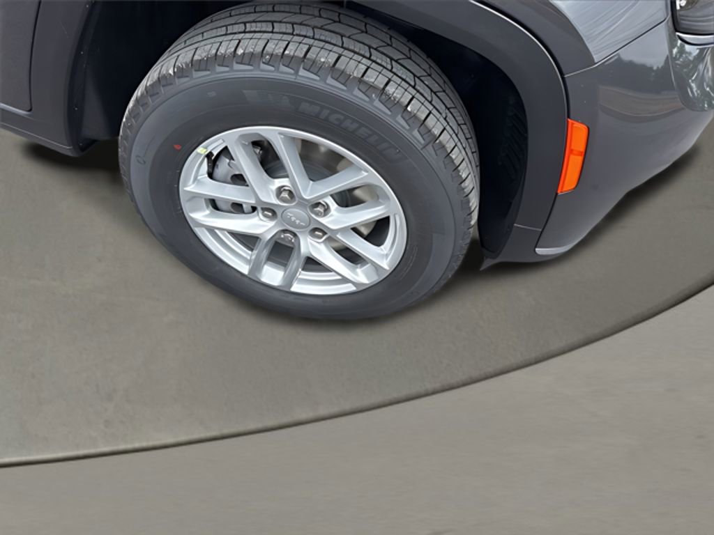 New 2025 Jeep Grand Cherokee L Laredo w/ Luxury Tech Group I image 9