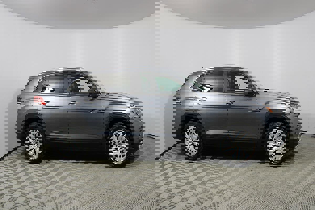 Used 2021 Volkswagen Atlas Cross Sport SE w/ Panoramic Sunroof Package image 44