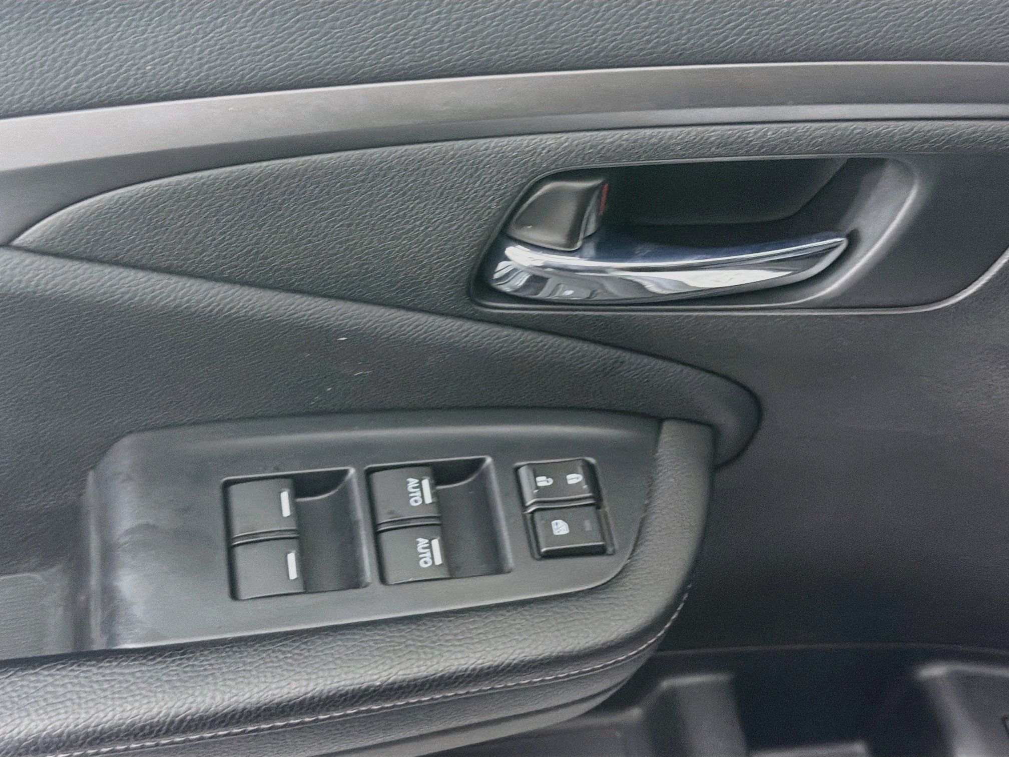 Used 2020 Honda Ridgeline Sport image 15