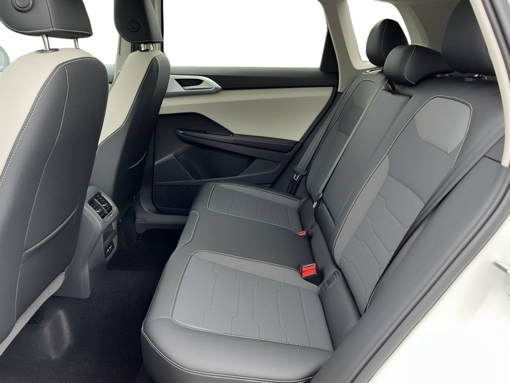 New 2026 Volkswagen Taos SE AWD/4WD image 7