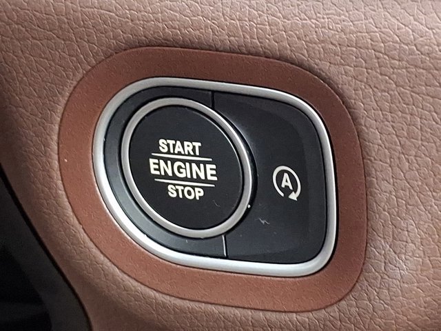 Used 2024 Mercedes-Benz GLE 350 4MATIC w/ Driver Assistance Package image 24