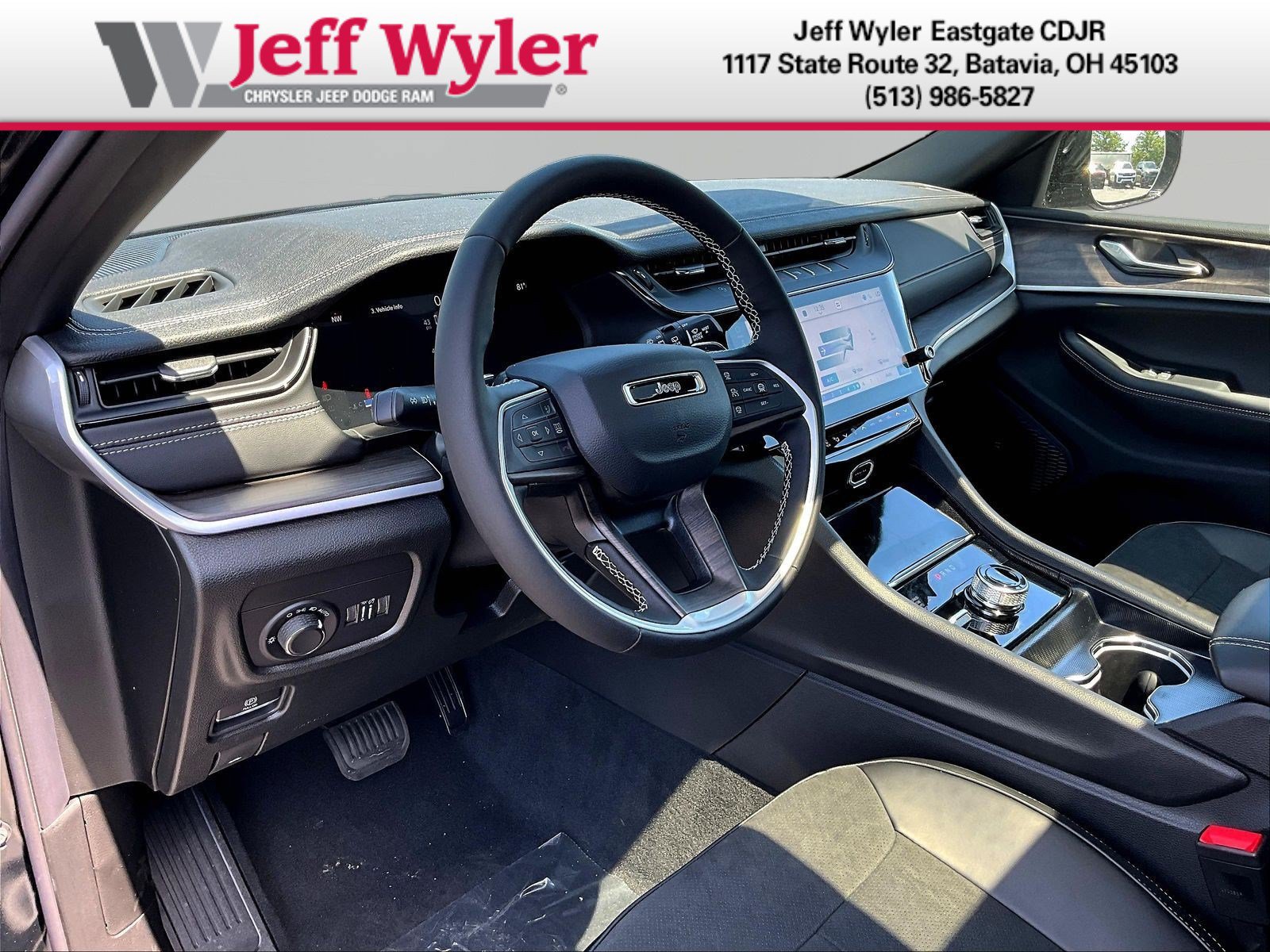 New 2026 Jeep Grand Cherokee Altitude AWD/4WD image 15