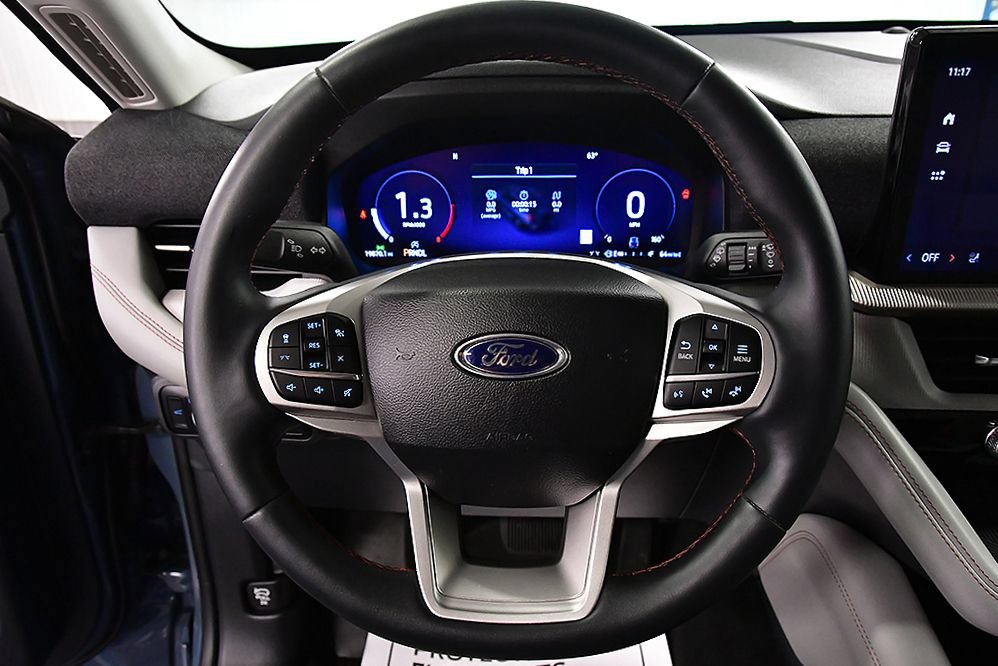 Used 2025 Ford Explorer Active w/ Active Comfort Package RWD image 18