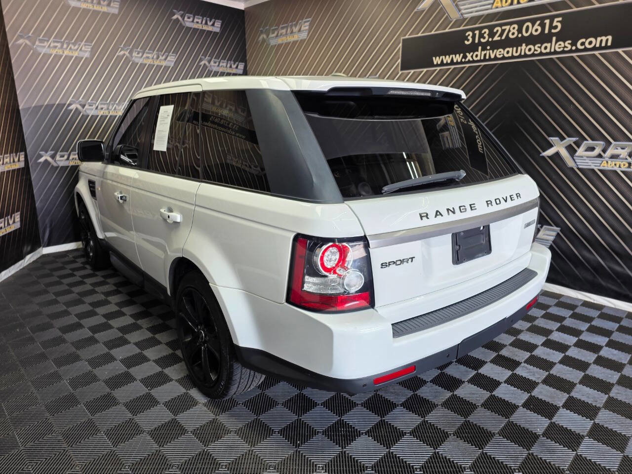 Used 2012 Land Rover Range Rover Sport HSE LUX image 11