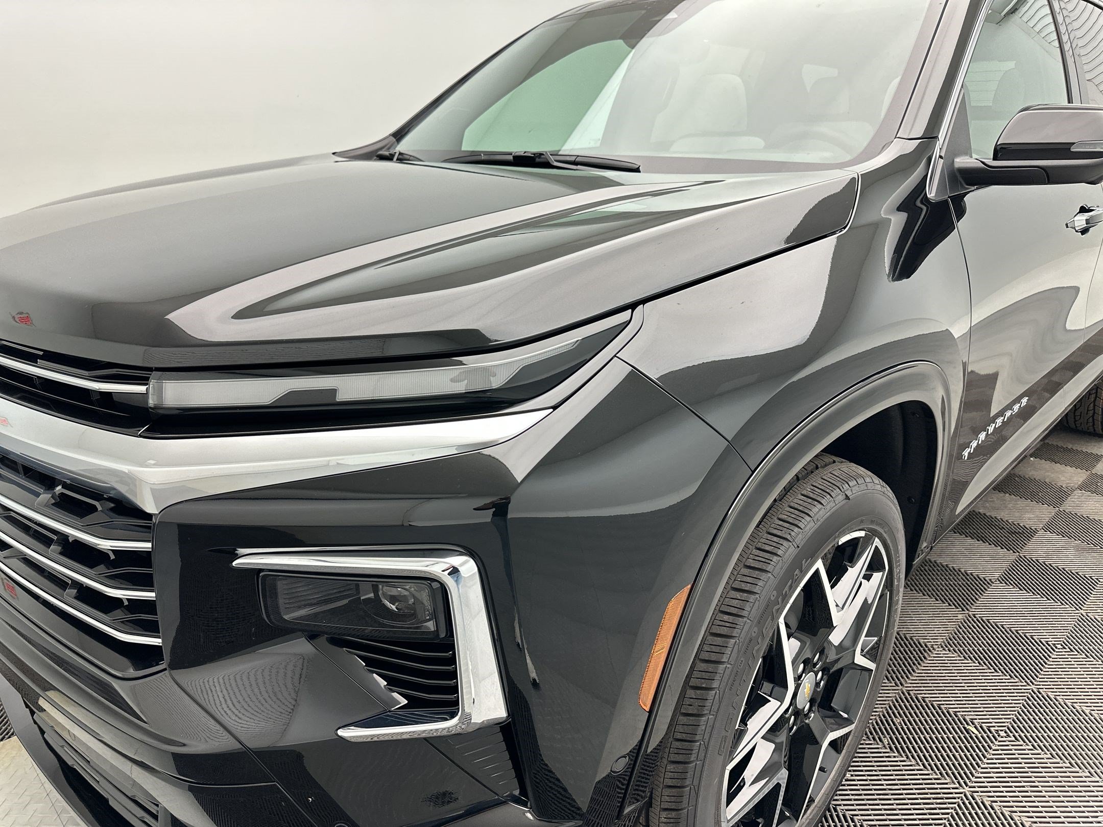 New 2026 Chevrolet Traverse High Country w/ LPO, Floor Liner Package AWD/4WD image 28