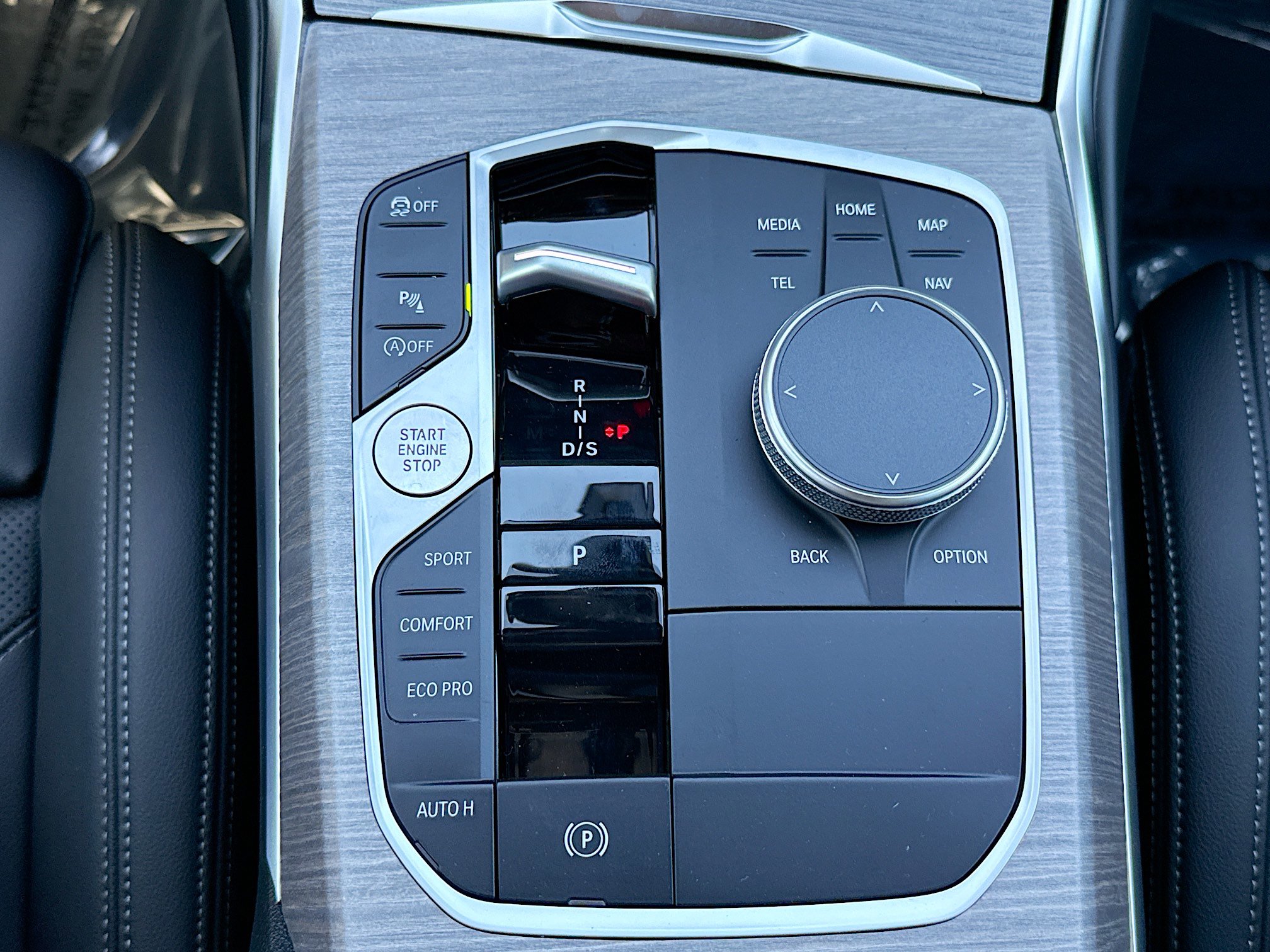 New 2026 BMW 330i Sedan w/ Convenience Package image 31