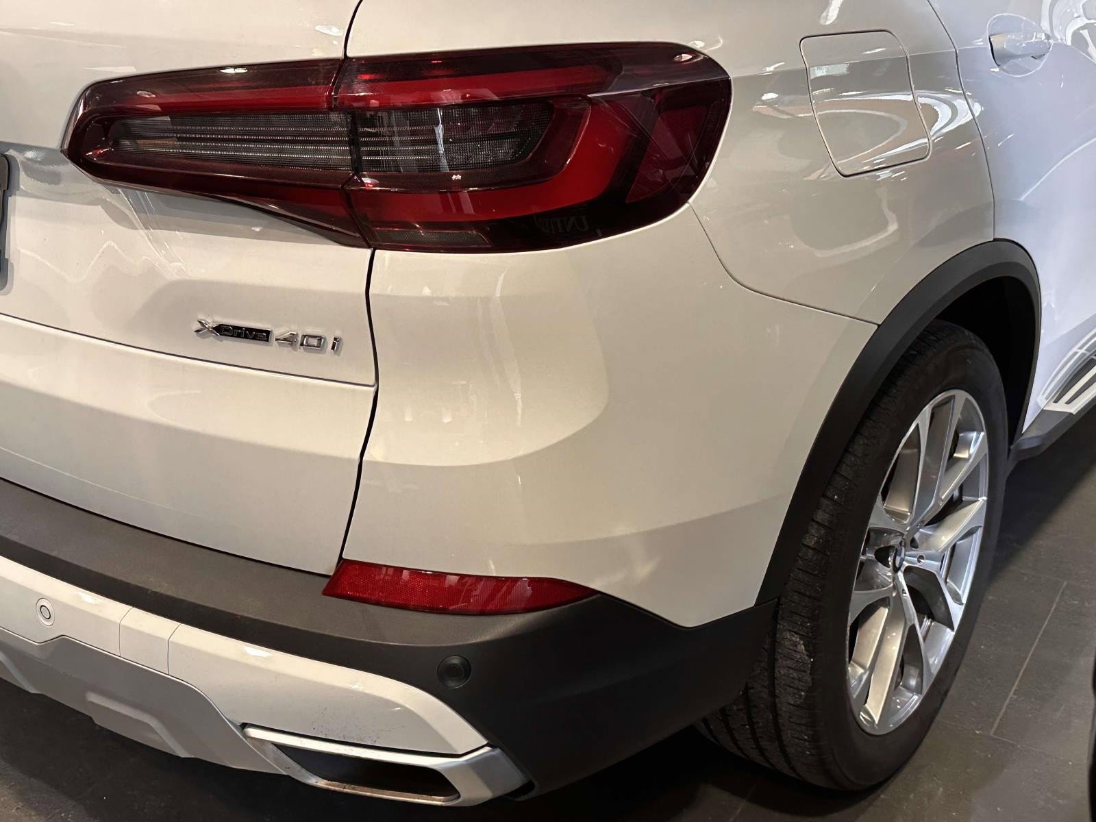 Used 2022 BMW X5 xDrive40i w/ Climate Comfort Package image 8