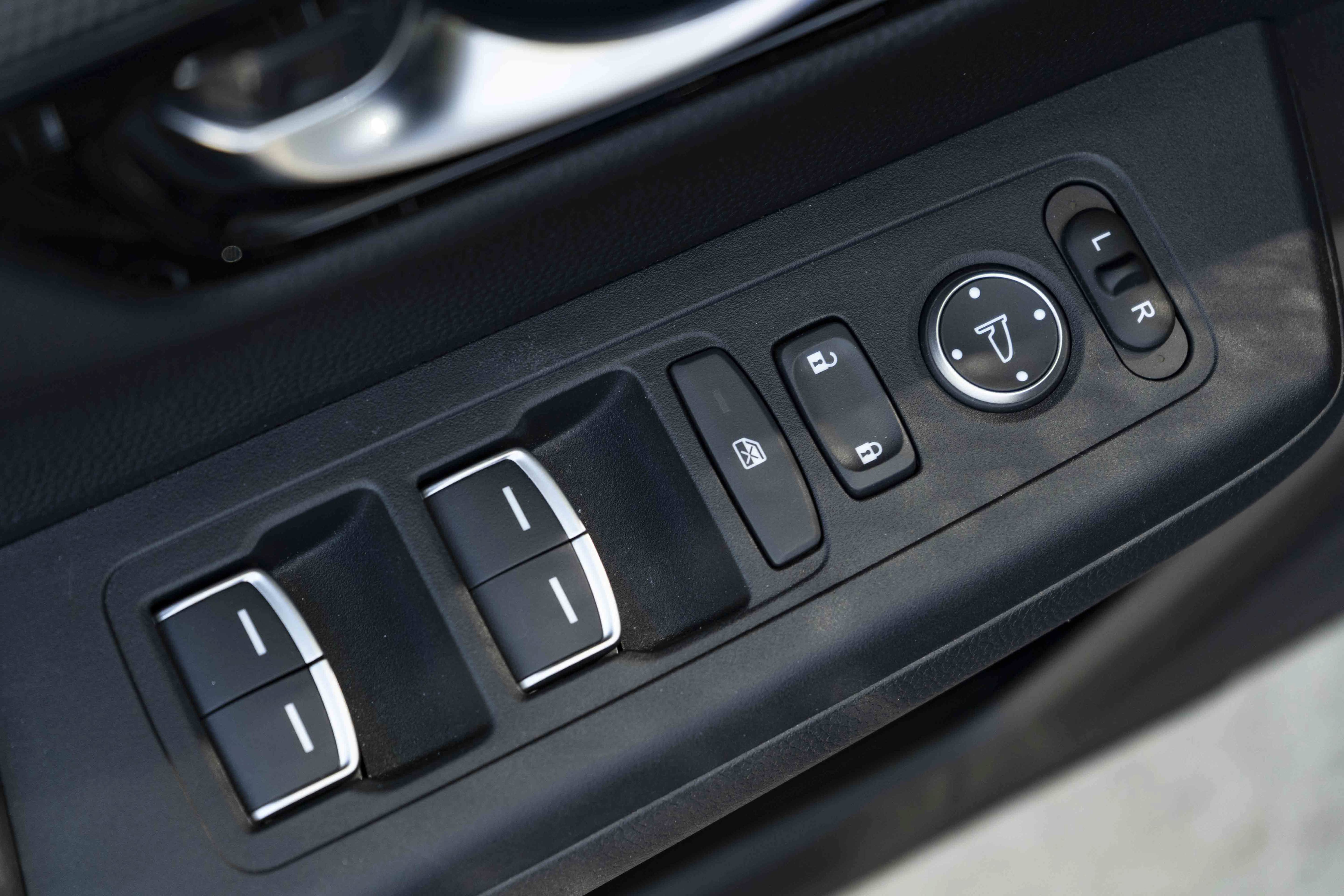 Used 2025 Honda CR-V EX-L image 37