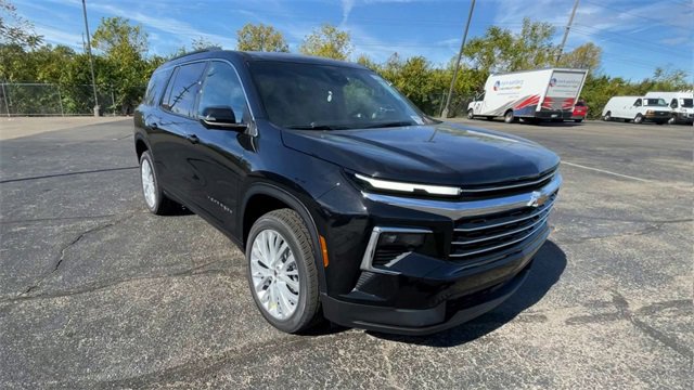 New 2026 Chevrolet Traverse LT w/ Driver Confidence Package image 4
