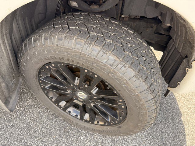 Used 2018 Nissan Titan SL w/ Midnight Edition image 29