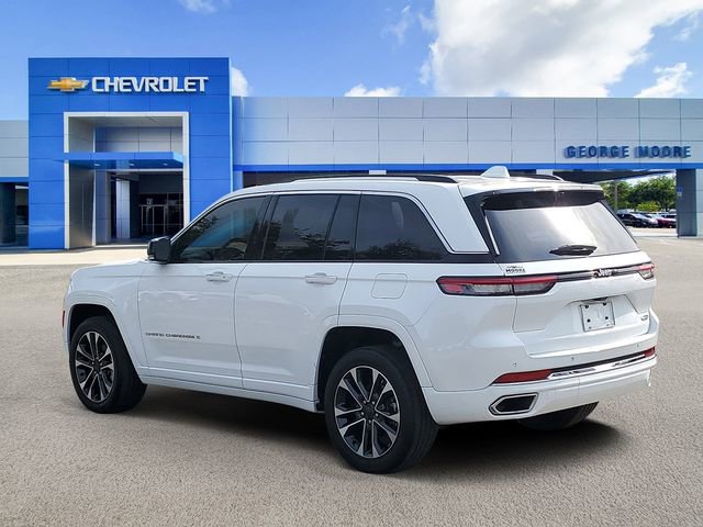 Used 2023 Jeep Grand Cherokee Overland w/ Luxury Tech Group IV image 3