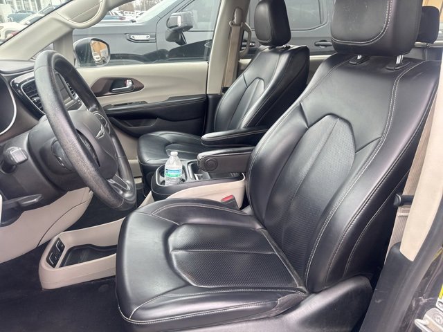 Used 2021 Chrysler Voyager Lxi image 9