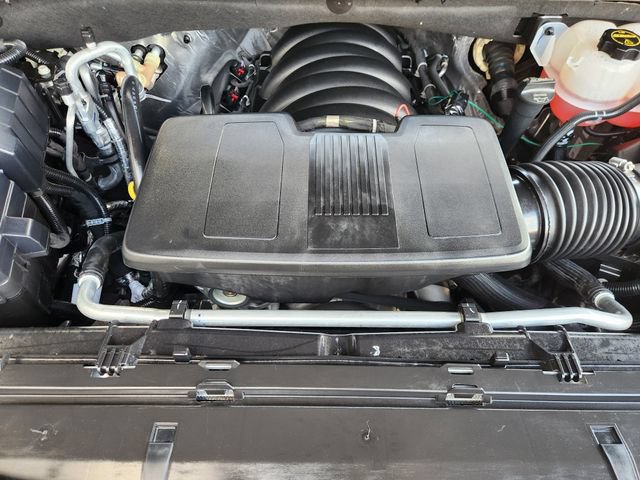 Used 2025 Chevrolet Suburban LS RWD image 33