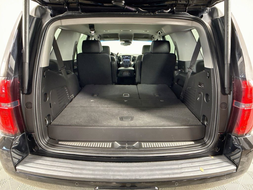 Used 2020 Chevrolet Tahoe LT w/ Luxury Package RWD image 27