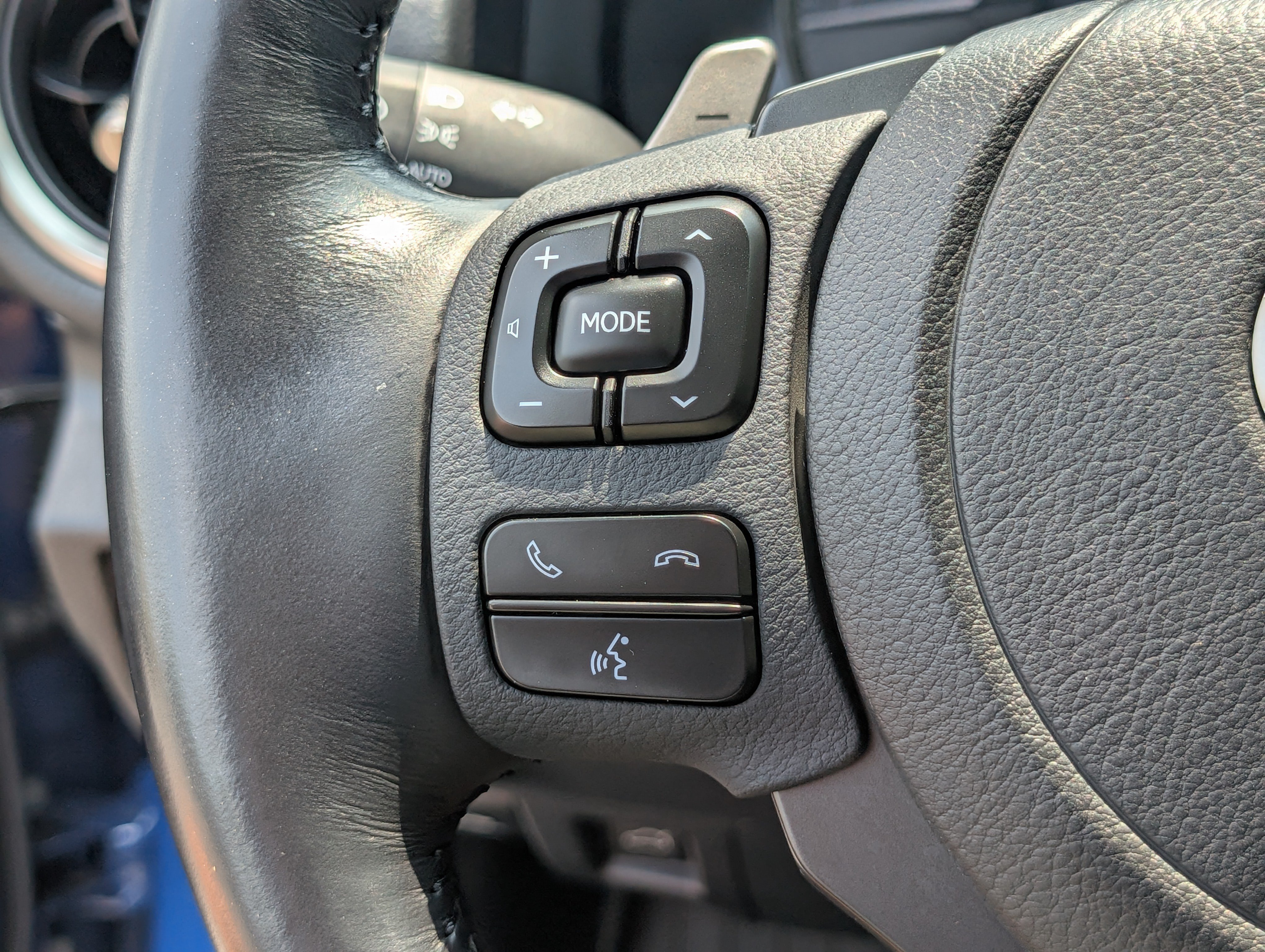 Used 2022 Lexus IS 300 AWD w/ Premium Package image 23