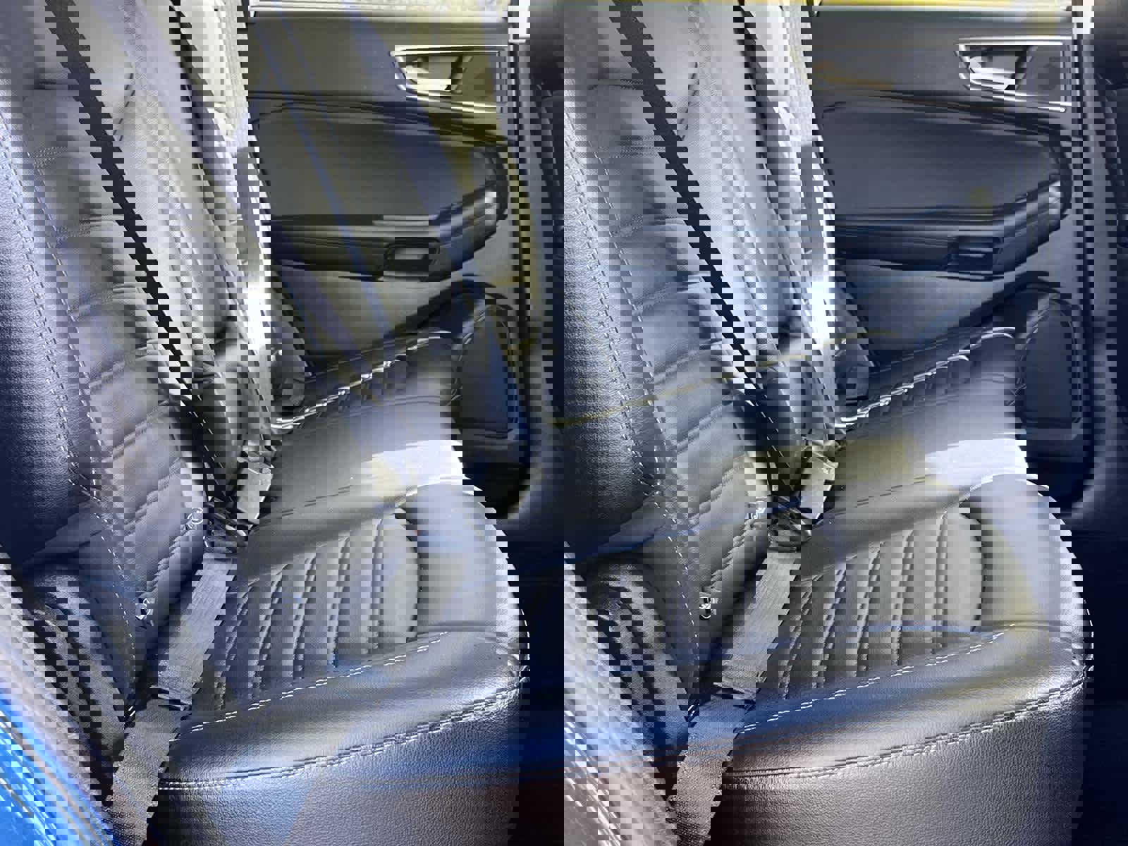 Used 2023 Ford Edge SEL image 16