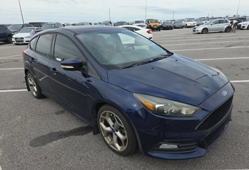 Used 2016 Ford Focus ST w/ Equipment Group 401A FWD image 2