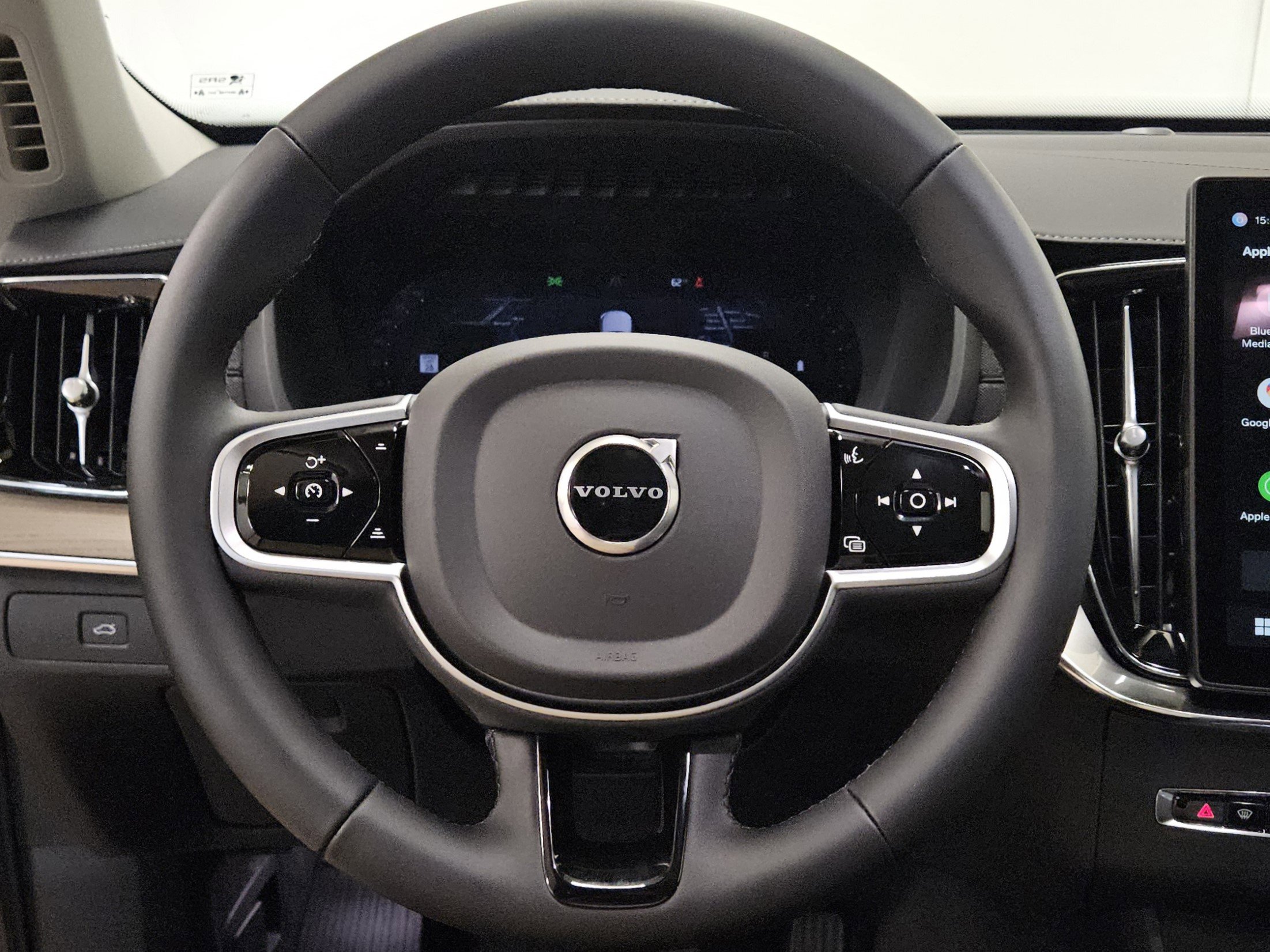 New 2026 Volvo XC90 B5 Plus w/ Protection Package image 43