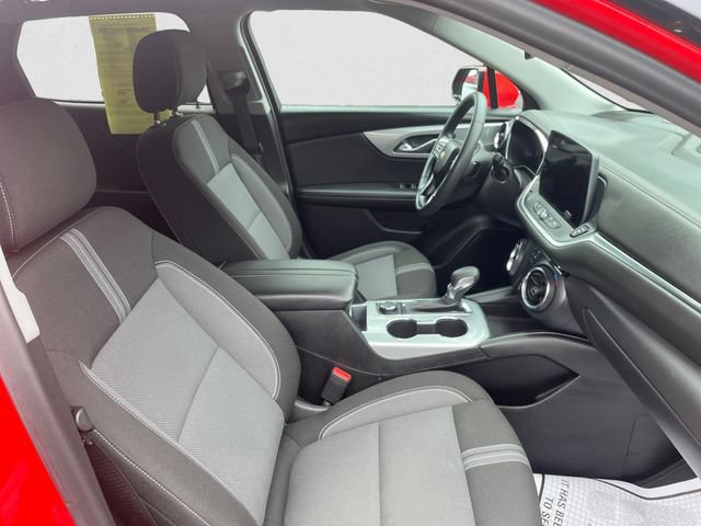 Used 2025 Chevrolet Blazer LT AWD/4WD image 15