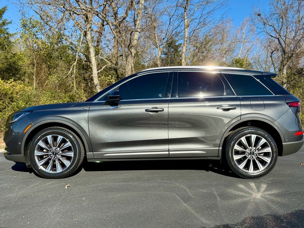 Used 2020 Lincoln Corsair Reserve image 2