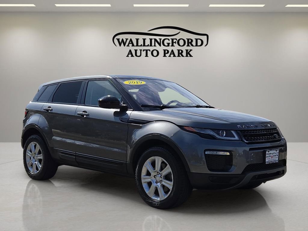 Used 2019 Land Rover Range Rover Evoque SE image 3