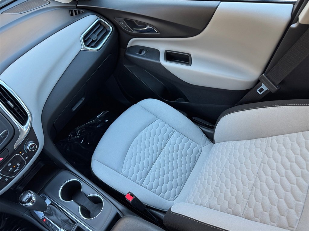 Used 2018 Chevrolet Equinox LS image 16
